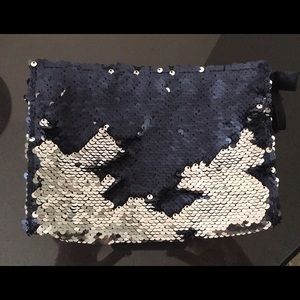 Medium sized Makeup bag